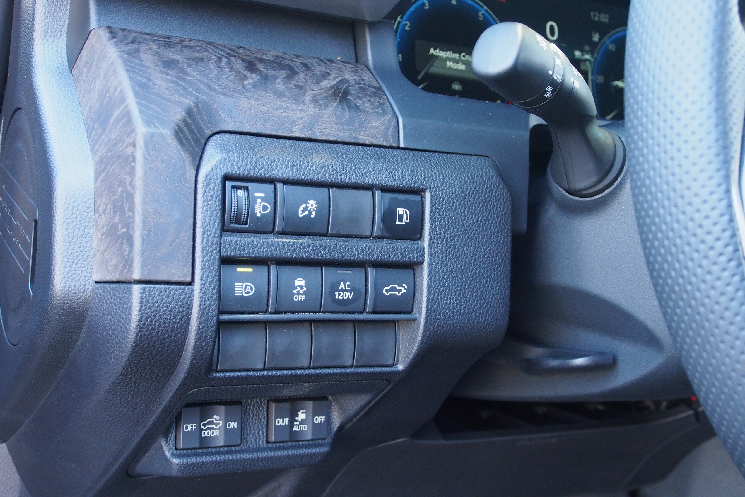 2025 Toyota Tacoma 4WD Limited Hybrid