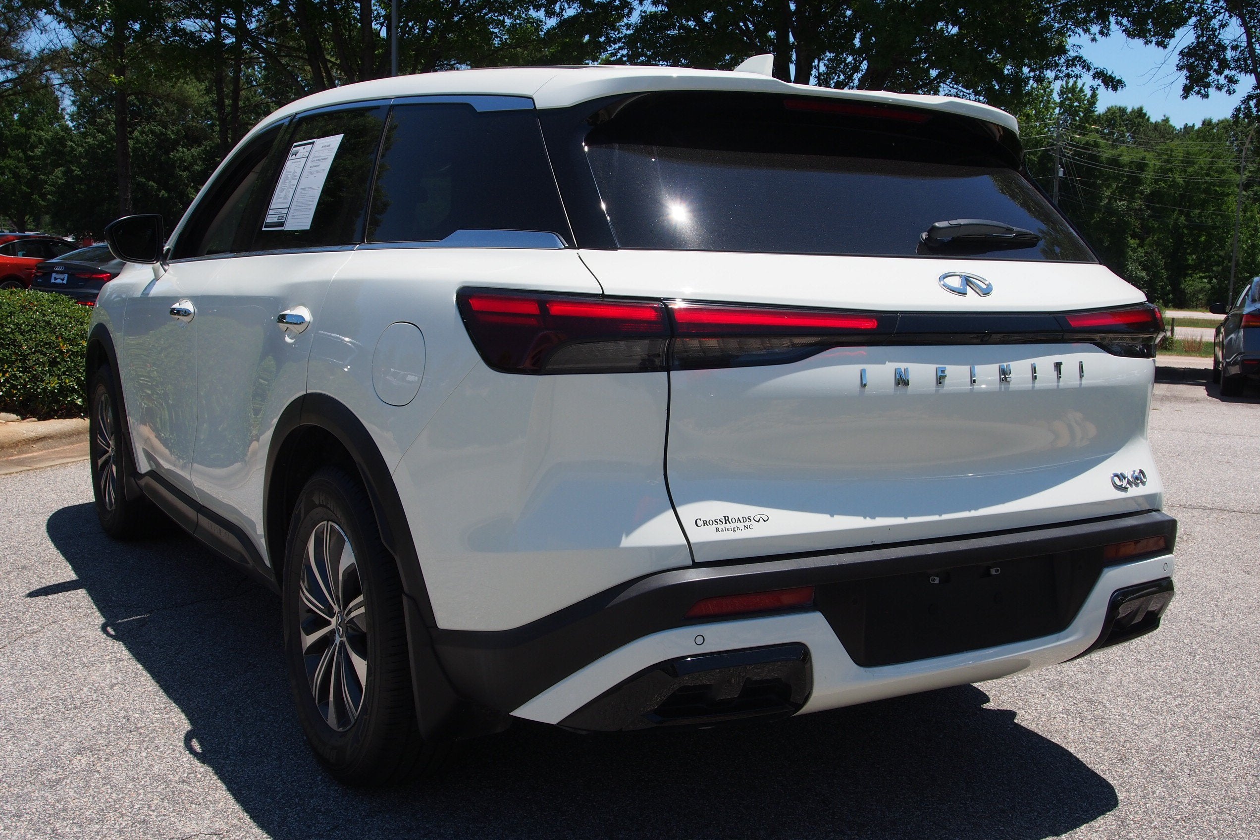 2022 INFINITI QX60 PURE