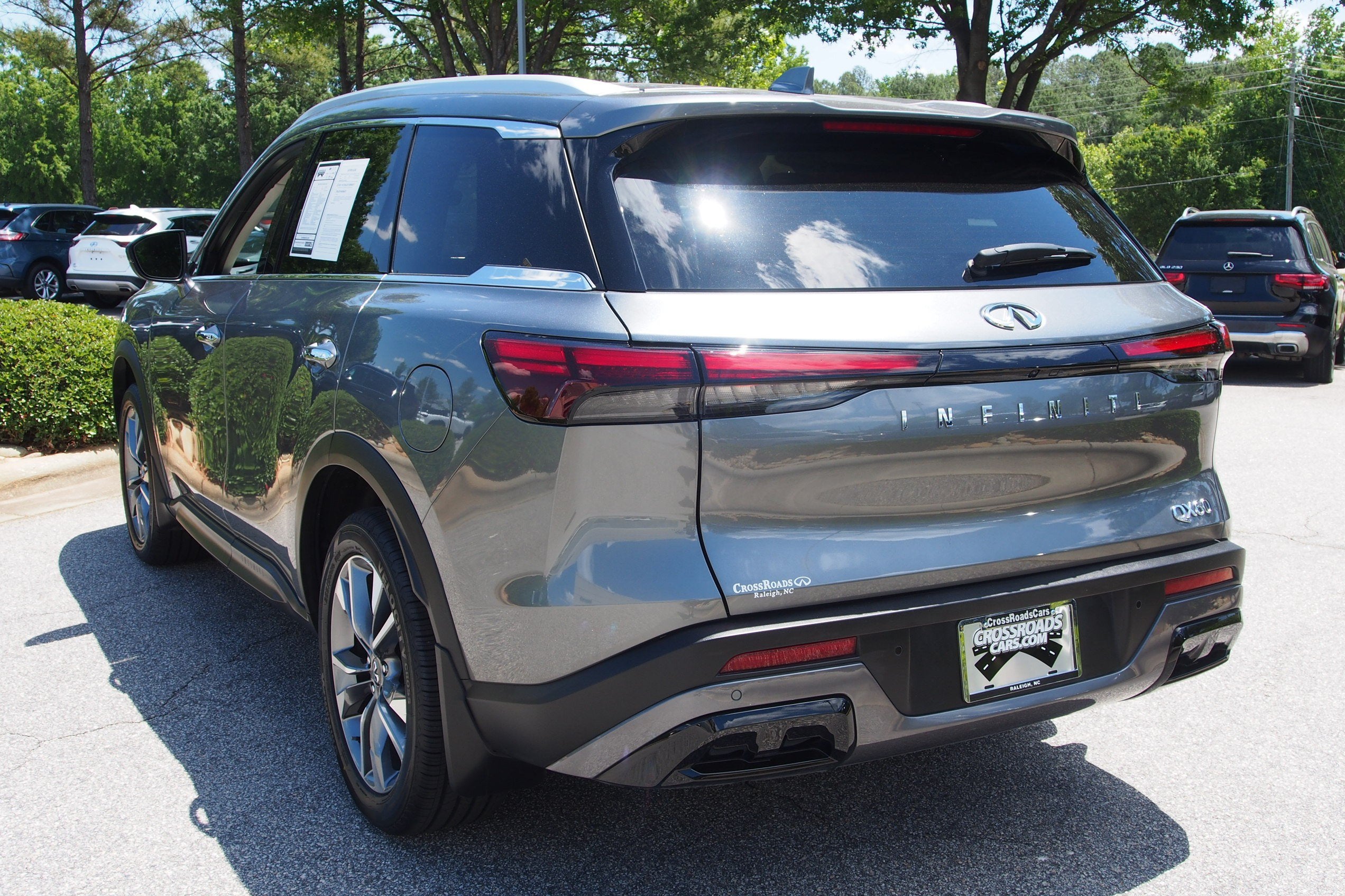 2024 INFINITI QX60 LUXE