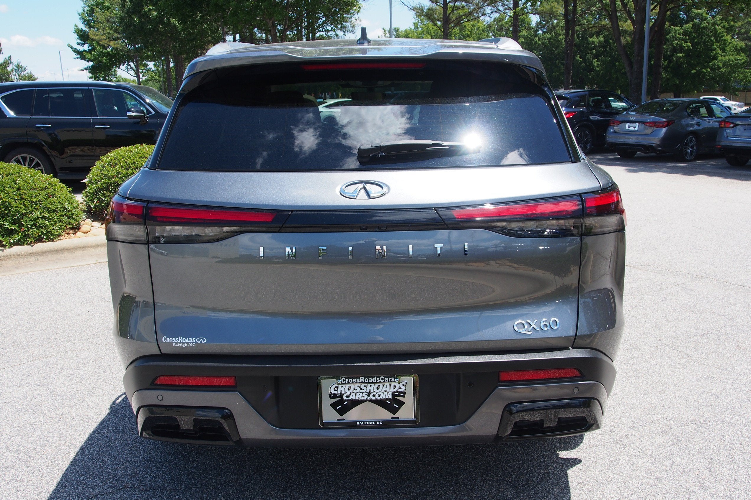 2024 INFINITI QX60 LUXE