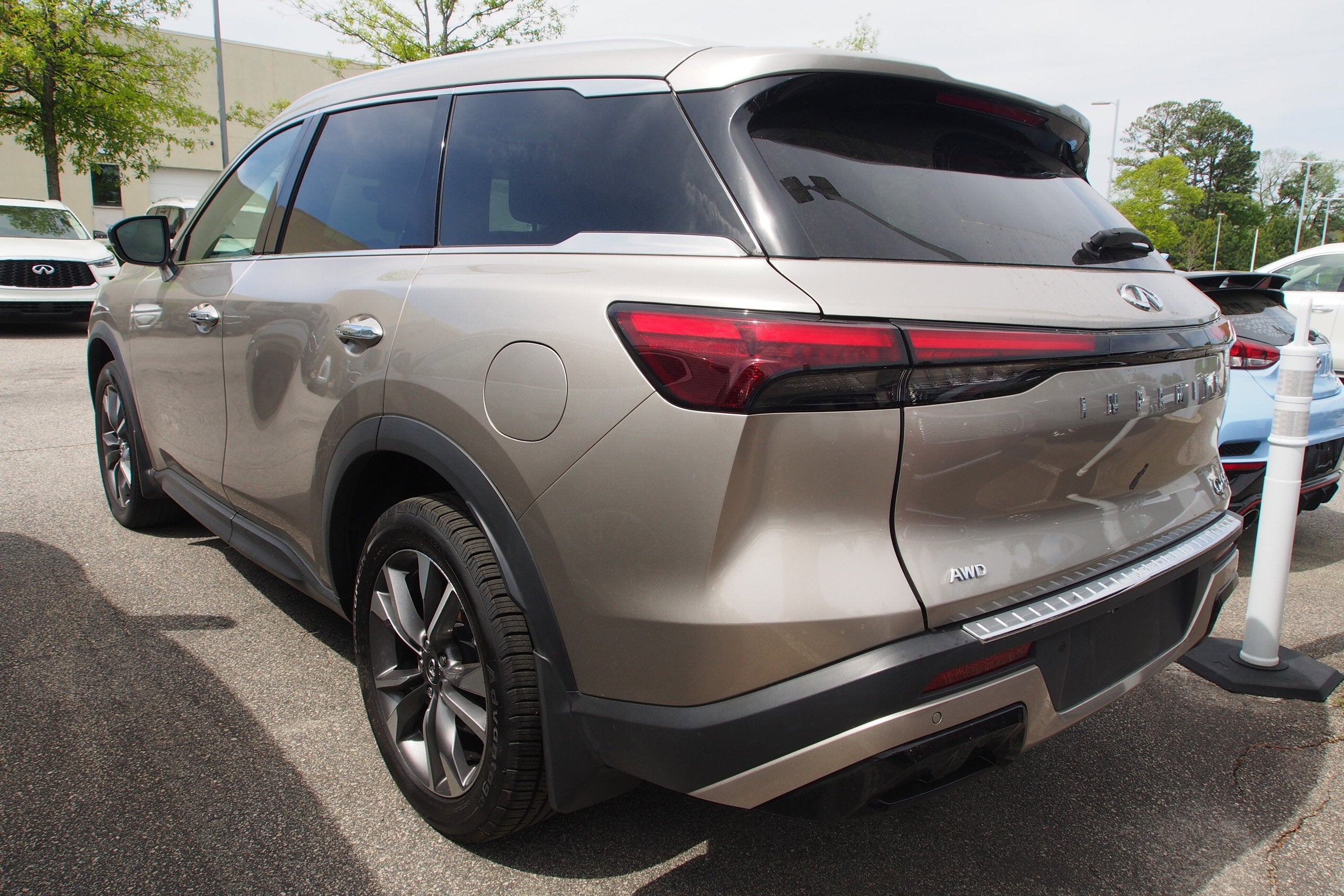 2023 INFINITI QX60 LUXE