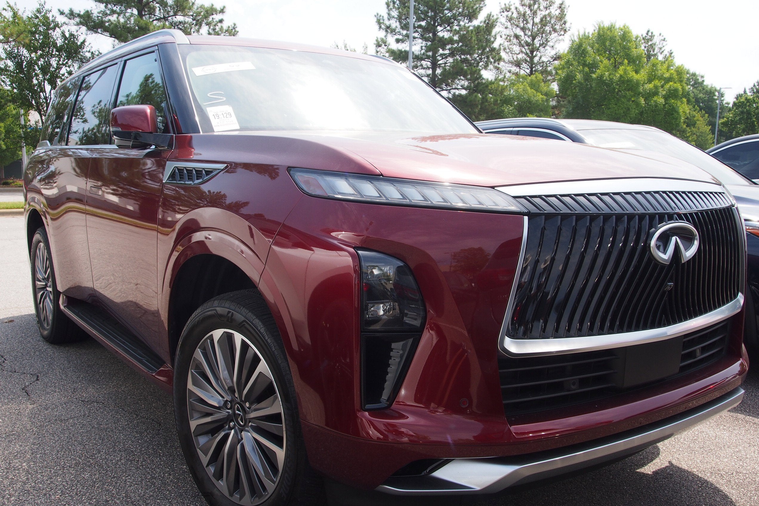 2025 INFINITI QX80 SENSORY