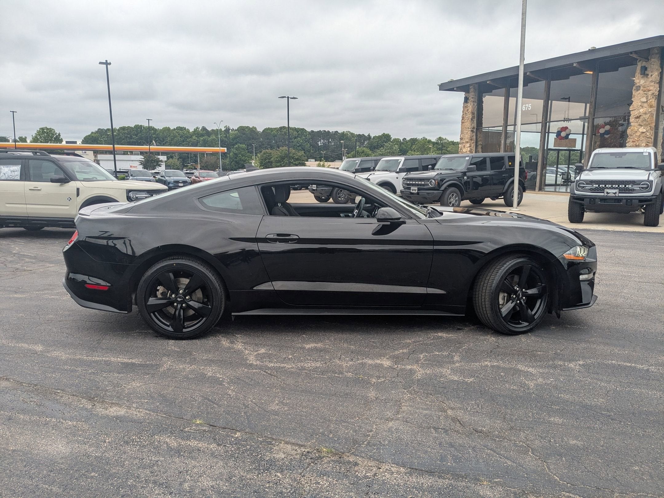 2021 Ford Mustang EcoBoost