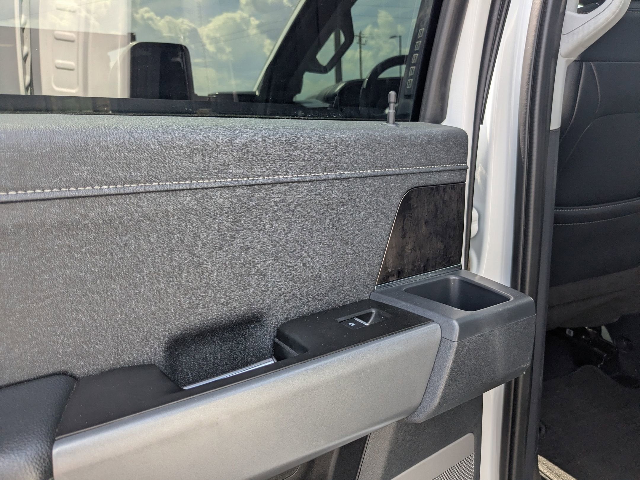 2023 Ford Super Duty F-250 SRW LARIAT