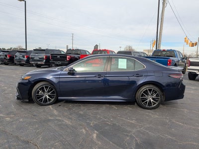 2022 Toyota Camry SE