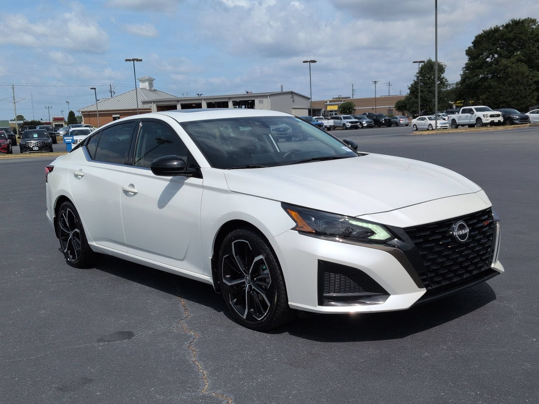2024 Nissan Altima 2.5 SR