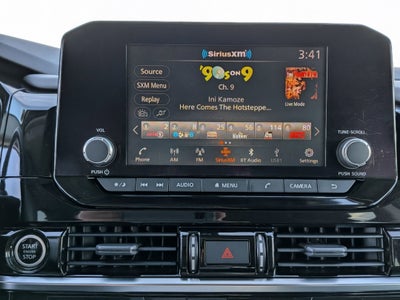 2022 Nissan Pathfinder SV