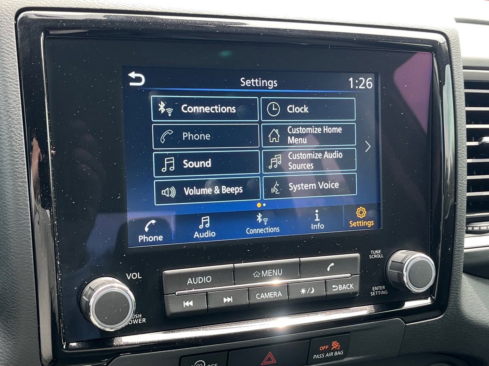 2024 Nissan Frontier SV