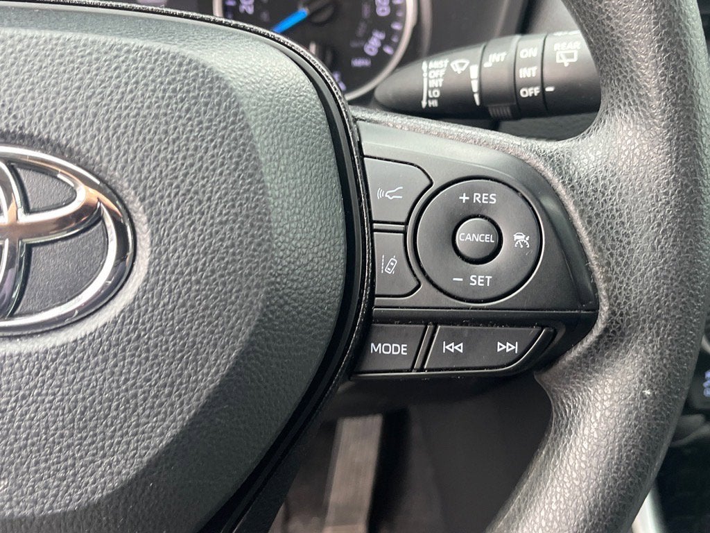 2020 Toyota RAV4 Hybrid XLE