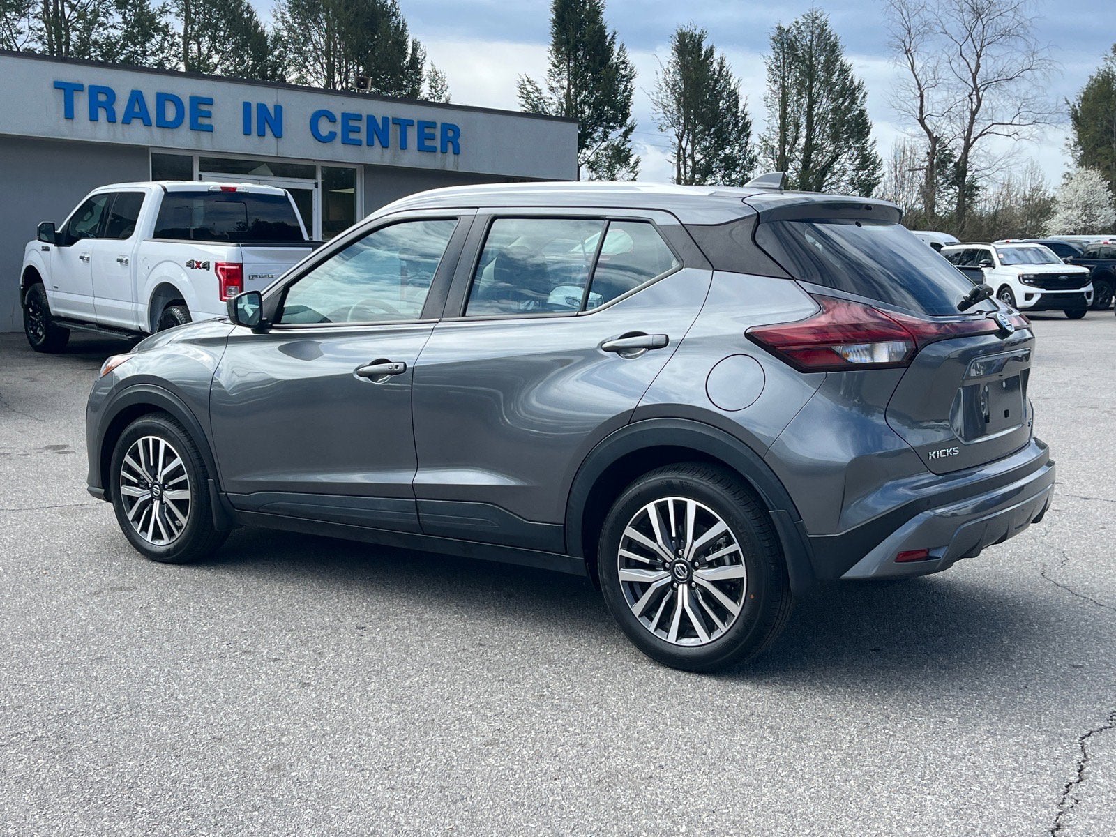 2021 Nissan Kicks SV